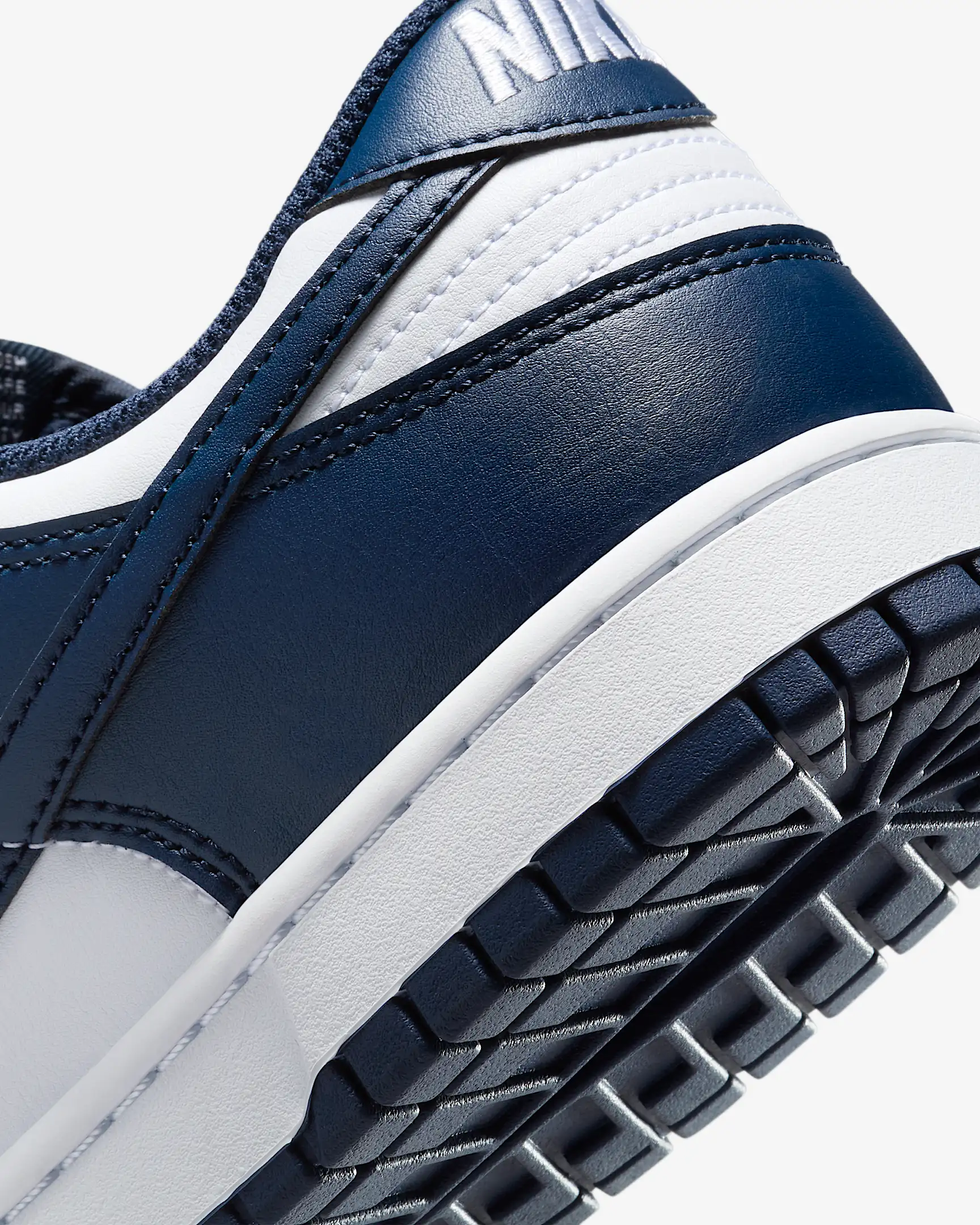 M DUNK LOW RETRO