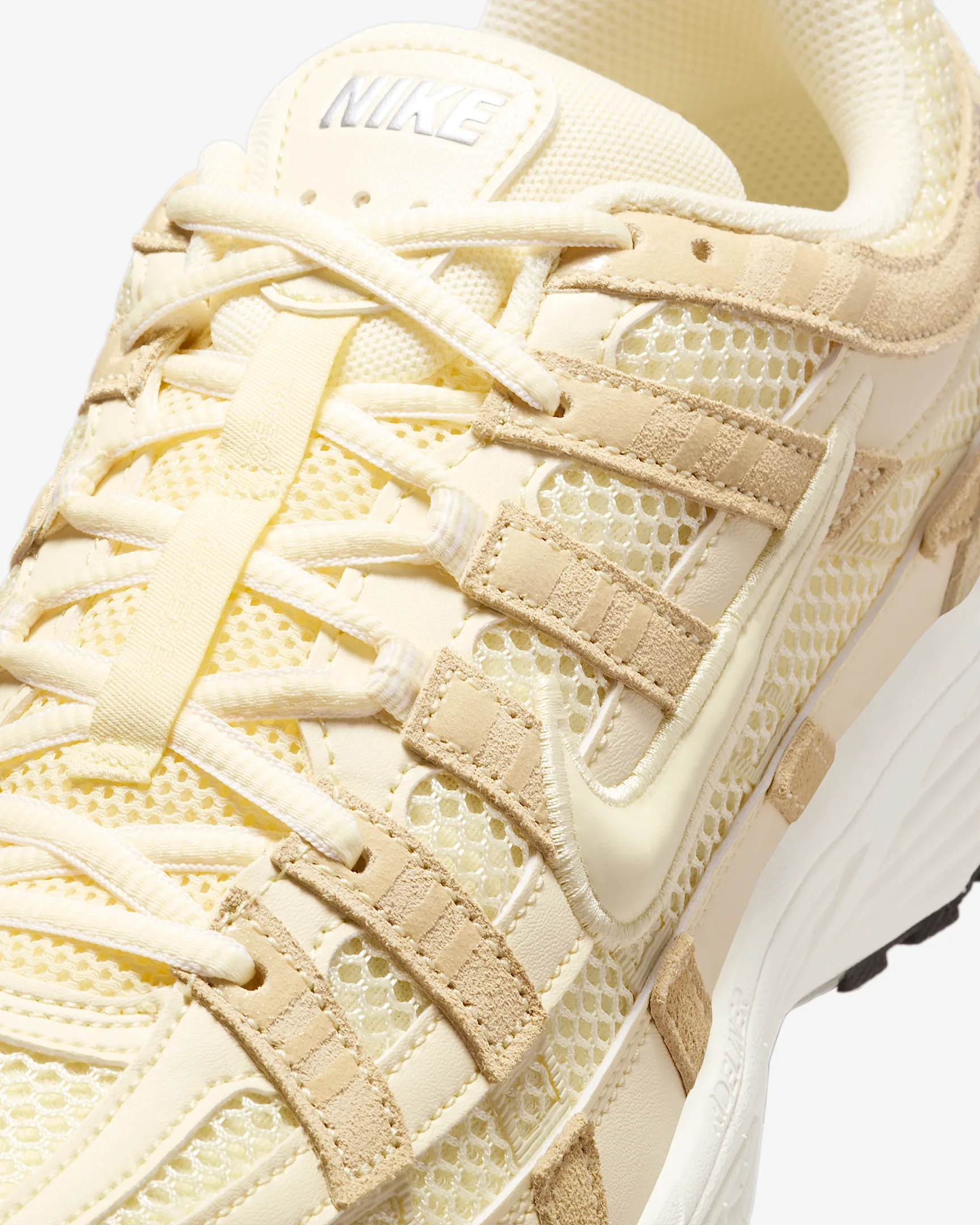 M NIKE P-6000 SE