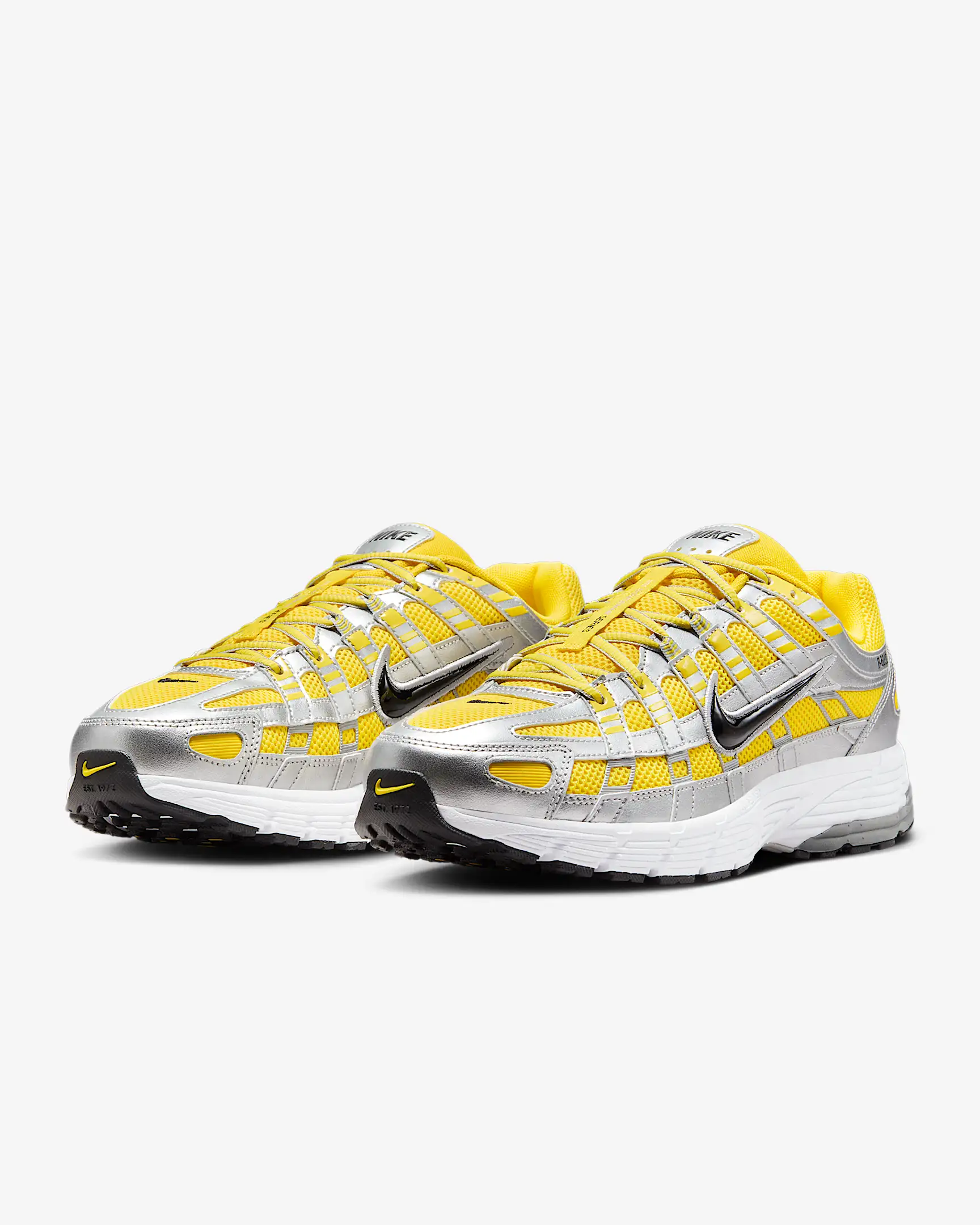 M NIKE P-6000