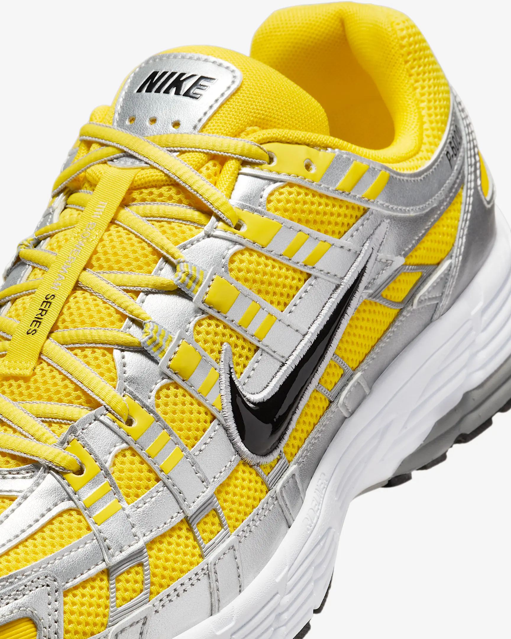 M NIKE P-6000
