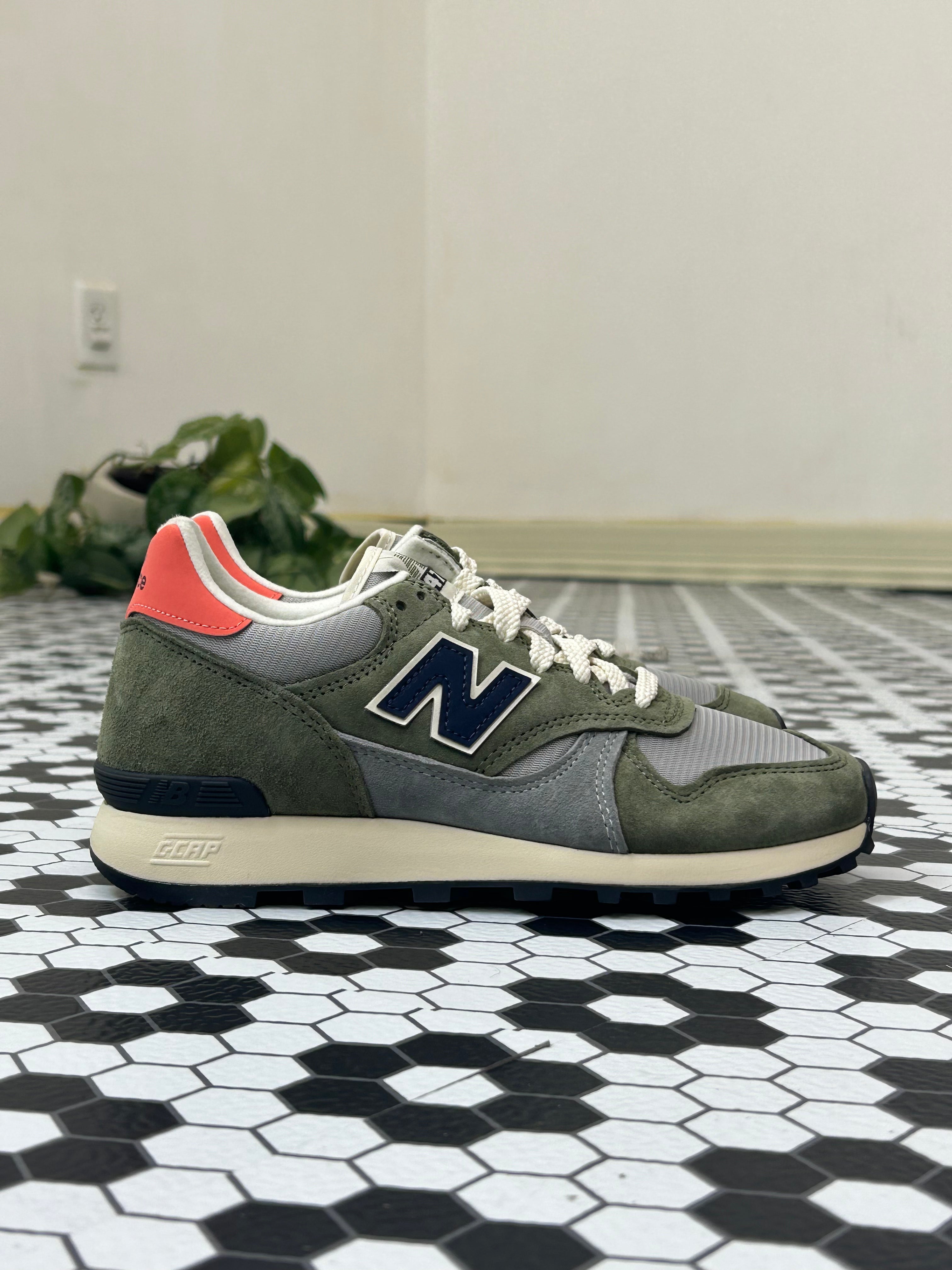 AURALEE x New Balance